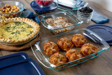 Load image into Gallery viewer, Pyrex Easy Grab 3-Quart Oblong Baking Dish
